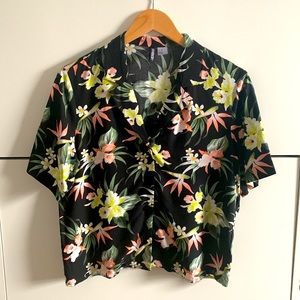 beautiful shirt for sale!  only for 7 dollars 🤩